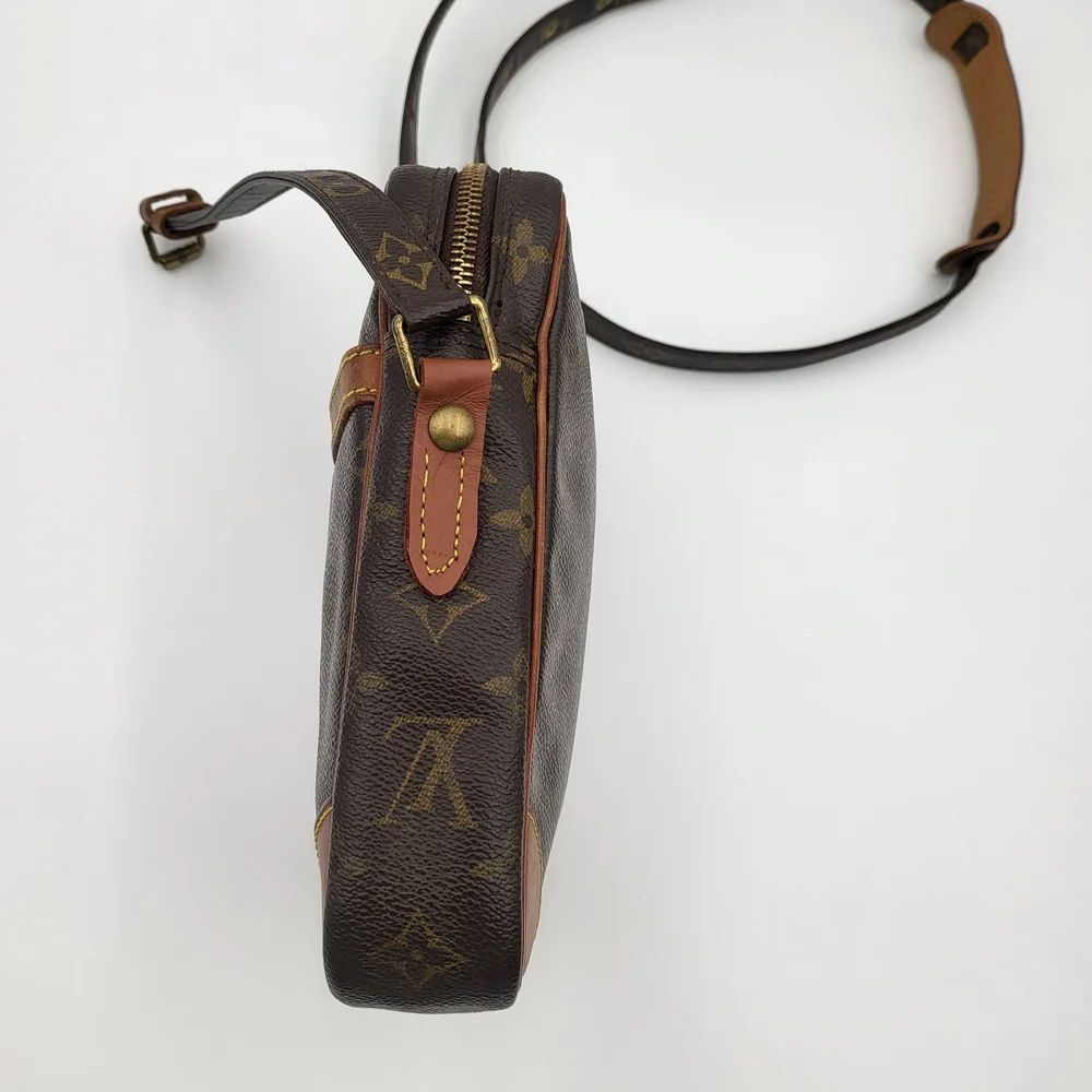 Louis Vuitton Monogram Danube Crossbody Shoulder Bag, Authentic.. - Picture 3 of 14